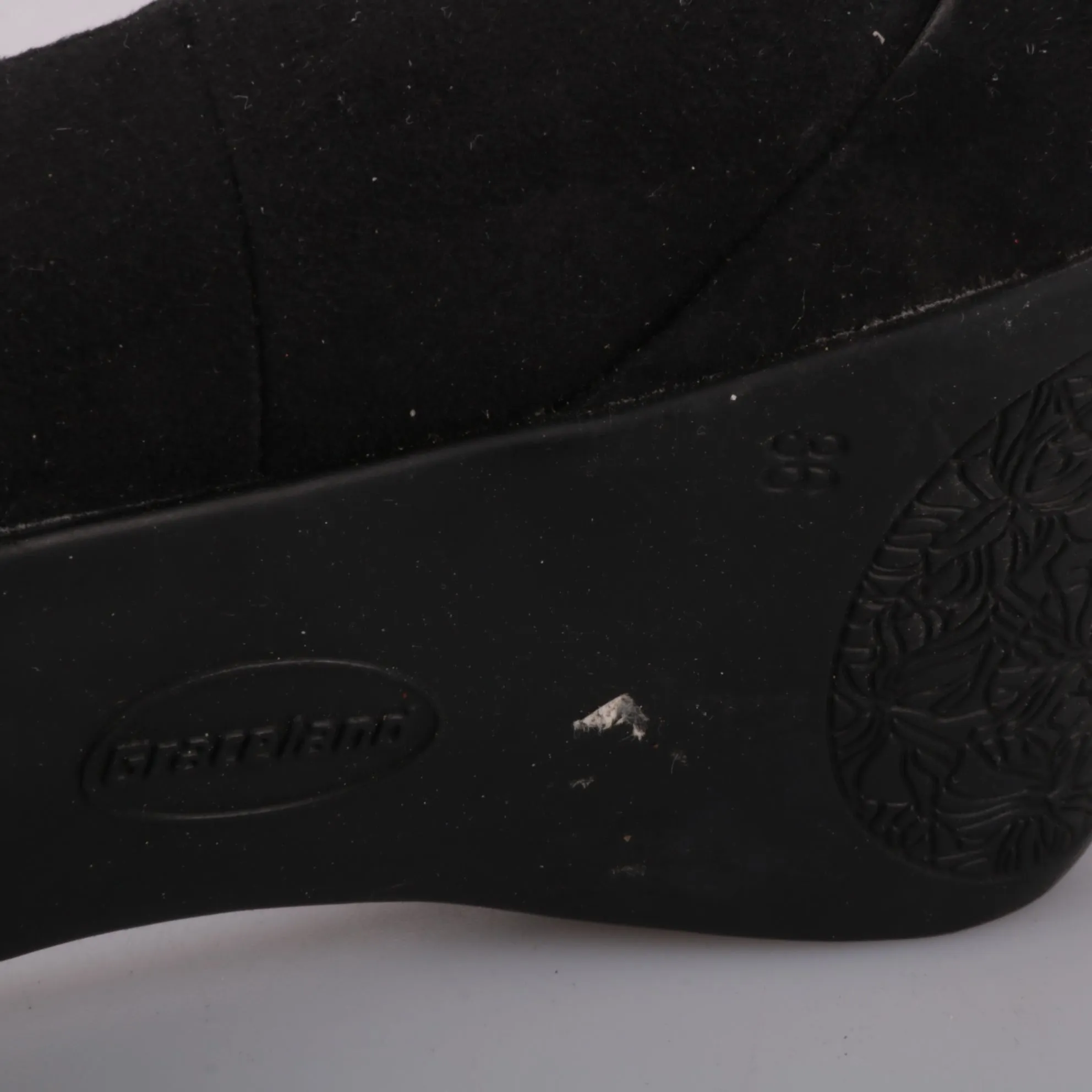 250118412-b